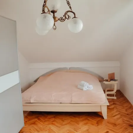 Petunija Lejlighed Sjenica