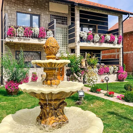 Apartment Petunija